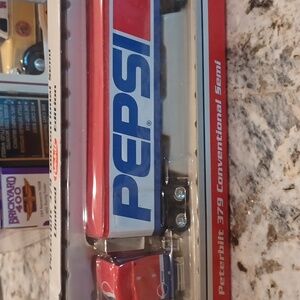 VINTAGE Liberty PEPSI RARE PETERBILT 379 CONVENTIONAL SEMI BANK NEW RARE #32628